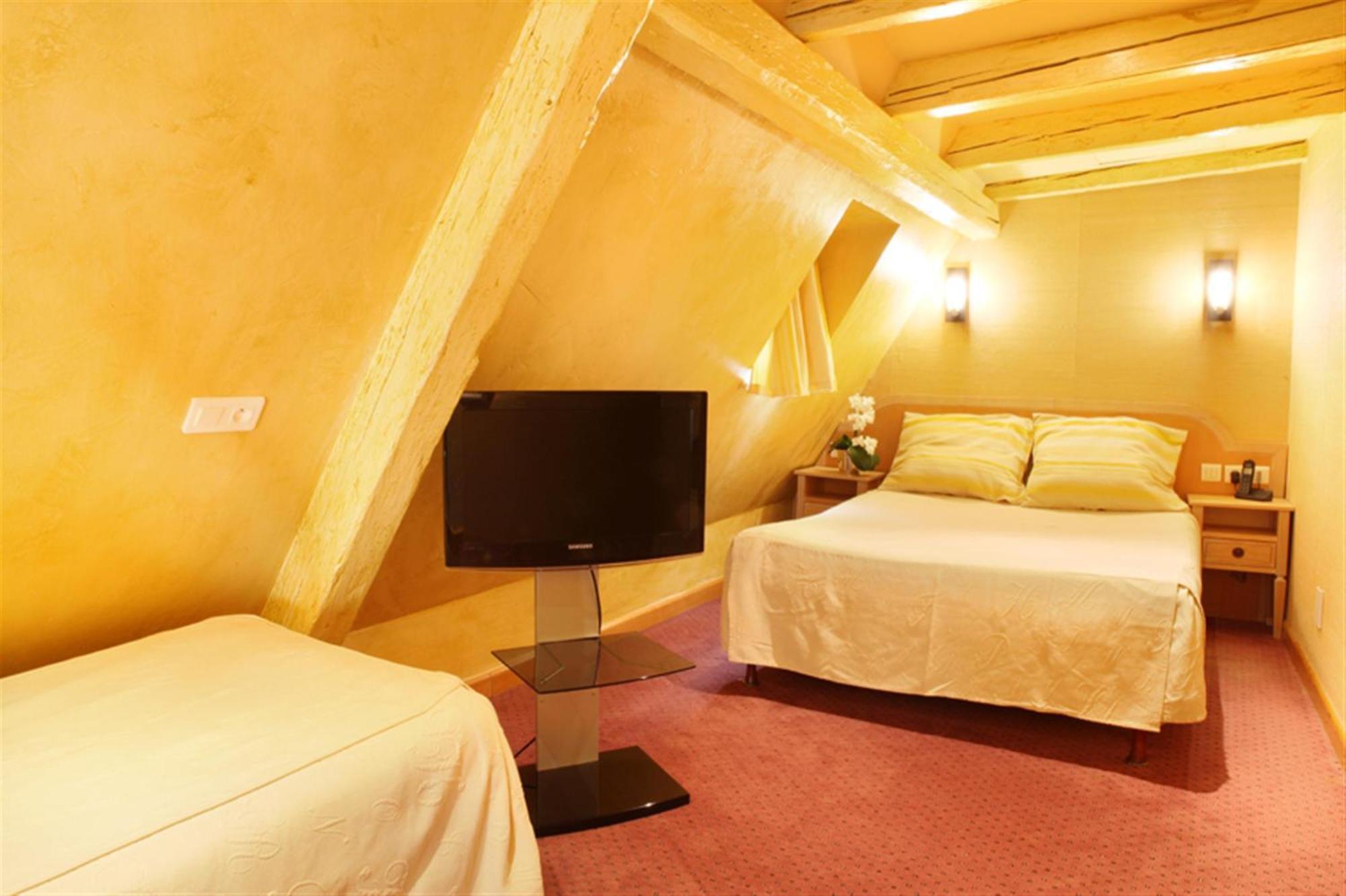 Hotel Cathedrale Strasbourg Room photo